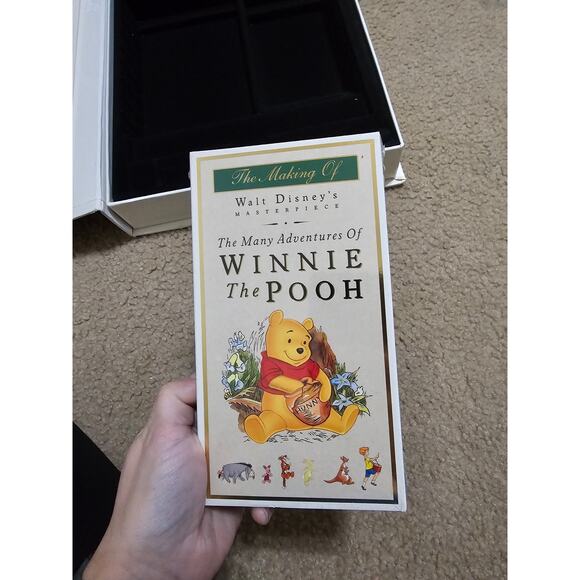 Walt Disney's The Many Adventures of Winnie the Pooh Exclusive Deluxe Video - Picture 12 of 15